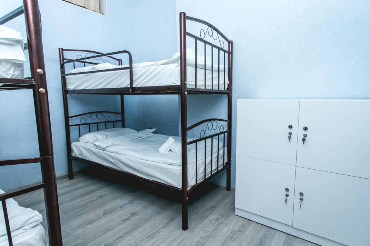 Sherlock Holmes Hostel Baku Exterior photo