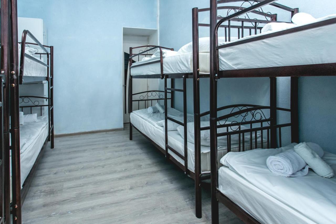 Sherlock Holmes Hostel Baku Exterior photo