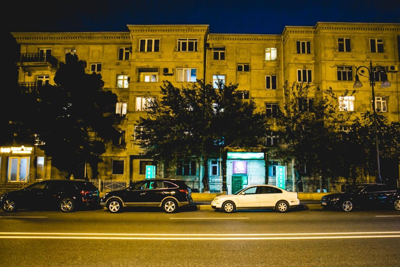 Sherlock Holmes Hostel Baku Exterior photo