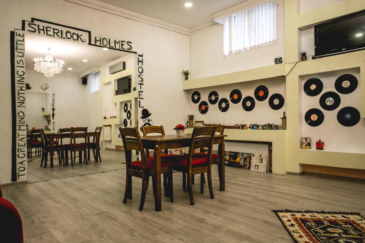 Sherlock Holmes Hostel Baku Exterior photo